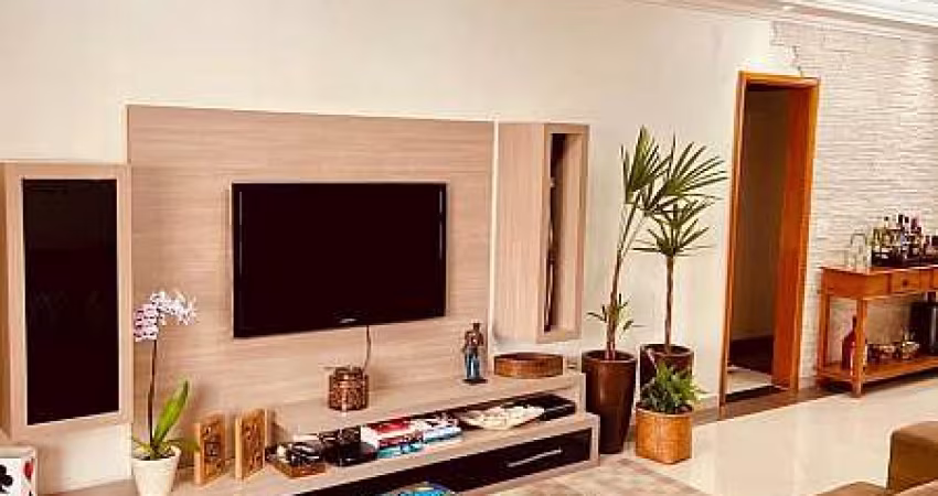 APARTAMENTO AMPLO 3 SUITES VARANDA 2 VAGAS COBERTAS