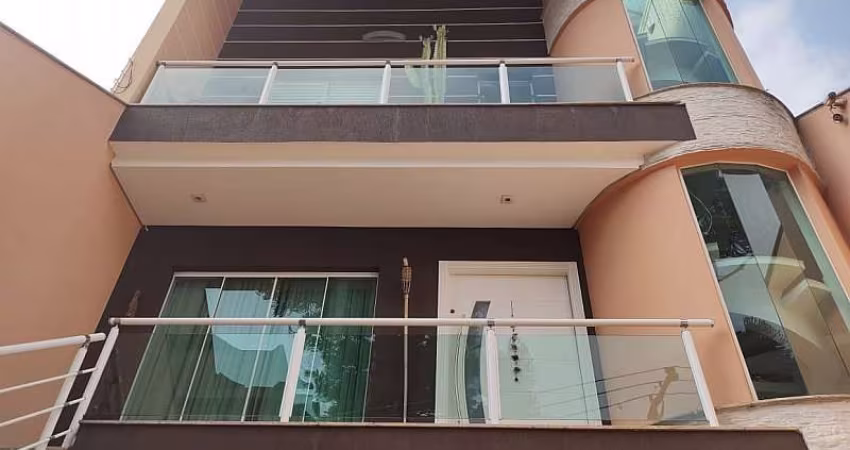 SOBRADO MARAVILHOSO 3 SUITES 5 VAGAS PISCINA CHURRASQUEIRA FORNO A LENHA