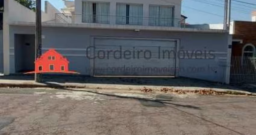 Casa para Venda em Amparo, Jardim Itália, 3 dormitórios, 1 suíte, 3 banheiros