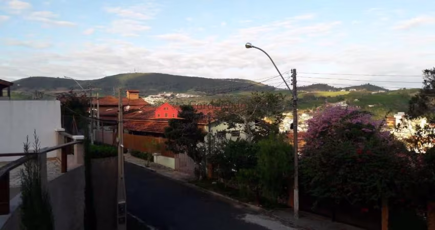Casa para Venda em Serra Negra, Santa Maria, 3 dormitórios, 1 suíte, 3 banheiros, 2 vagas