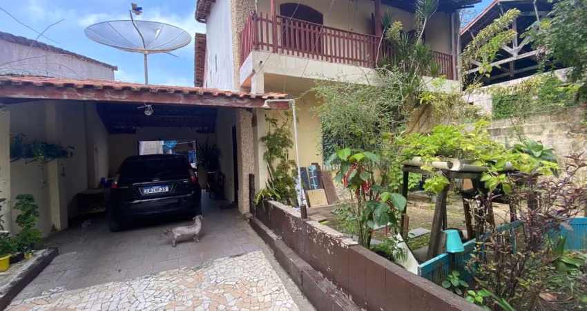 Sobrado para venda com 04 quartos no Gaivota