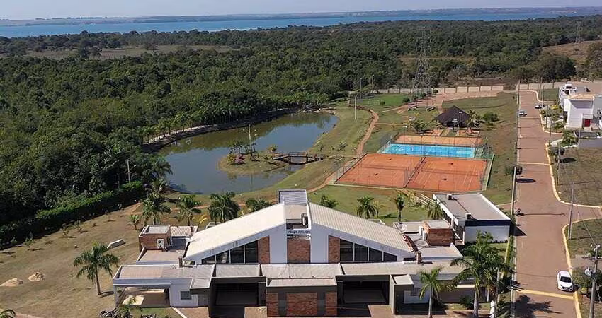 Terreno de 375 m² à venda no Condomínio Village do Lago em Três Lagoas - MS