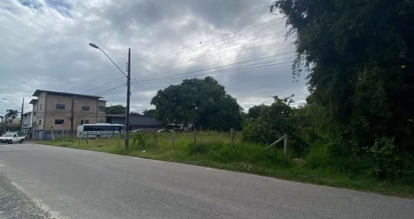 Excelente Terreno Centro de Penha 1.800m²