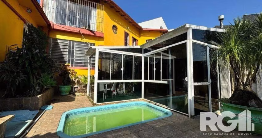 Casa 3 dormitórios à venda Vila Ipiranga Porto Alegre/RS