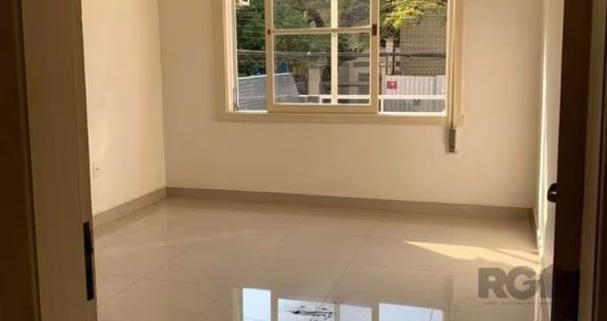 Vende-se belíssimo apartamento 3 suítes, de frente, próximo ao Parcão, reformado