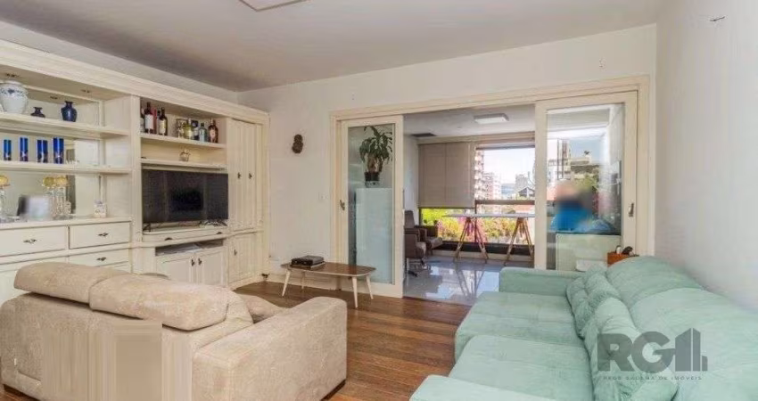 Vende-se amplo apartamento 3 dorm, 2 vagas cobertas e sacada com churrasqueira -