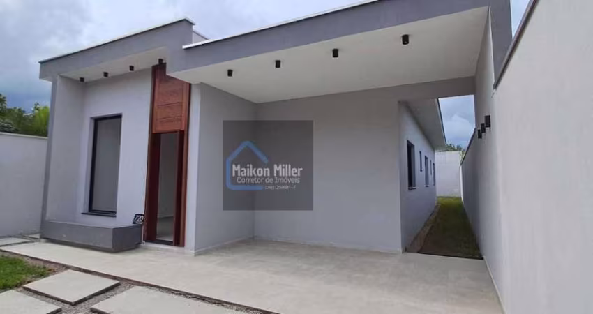 Linda casa bem localizada.
