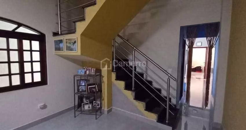 Casa com 3 dormitórios, sendo 2 suítes,  à venda, 207 m² por R$ 550.000 - Vila Pântano II - Santa B