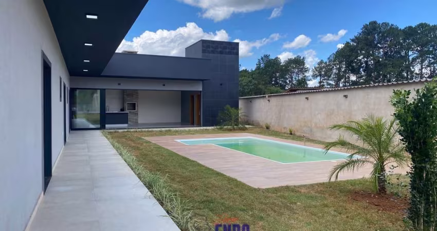 Linda chácara em condomínio fechado Casa nova