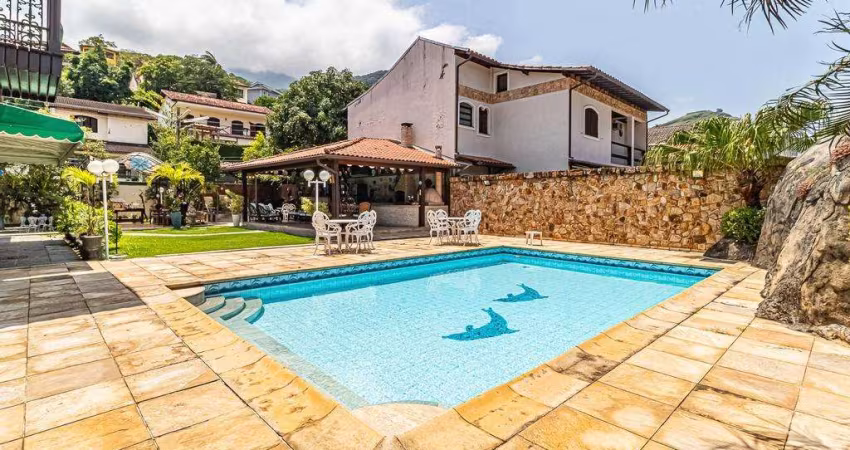 Casa à venda em Rio de Janeiro, Jacarepaguá, com 5 suítes, com 450 m², Eldorado