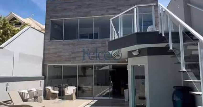 Casa Linda e Modernizada no Condomínio Rio Mar