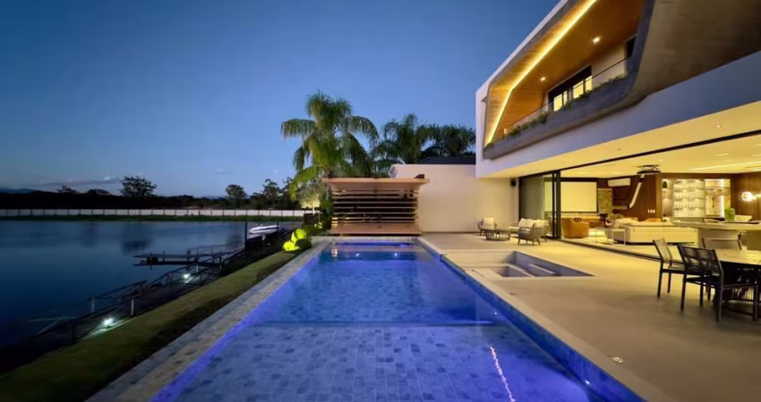 Casa de Luxo no Condomínio Velas da Marina