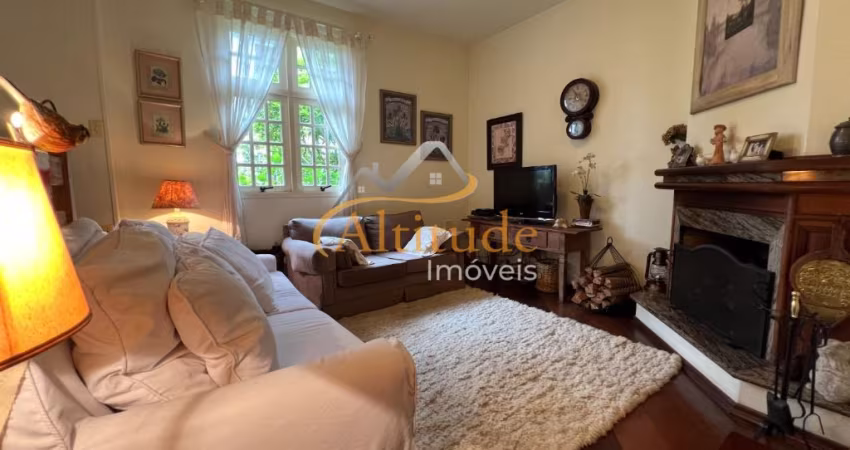 Clássico Apartamento Exclusivo a Poucos Passos do Centro de Capivari!