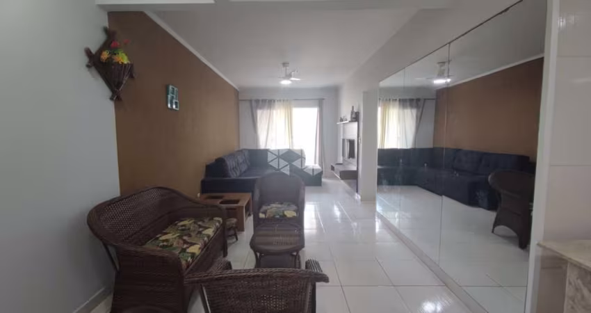 Apartamento 2 Dormitórios, Varanda, Suíte na Ocian