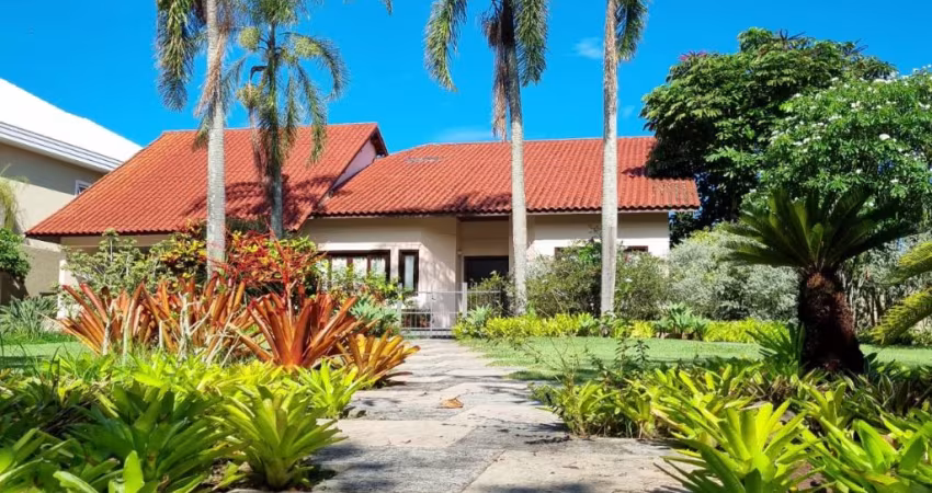 Belíssima casa com 5 suítes 700m2 no condomínio Mansões da Barra