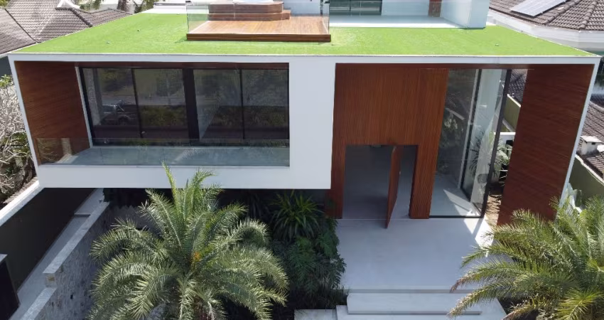 CASA  ALTO PADRÃO COND: MANSÕES DA BARRA