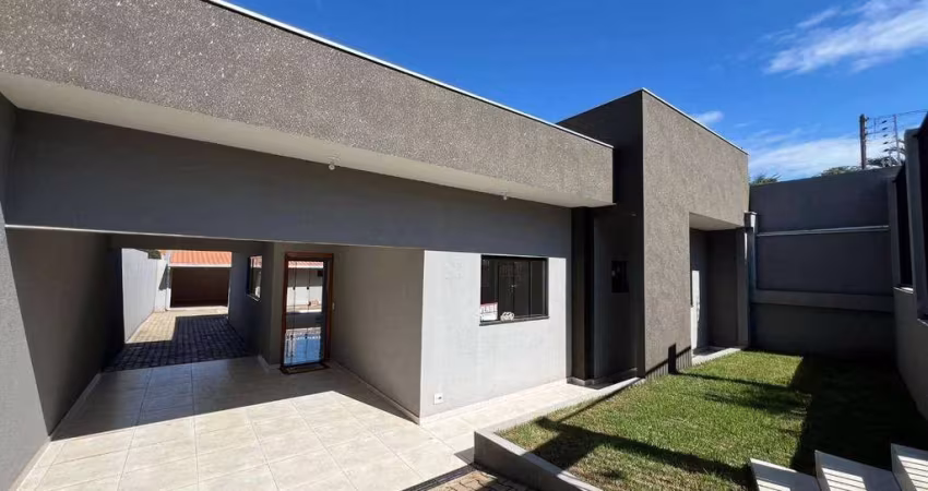 Casa com 3 dormitórios à venda, 180 m² por R$ 740.000 - Centro - Rolândia/PR