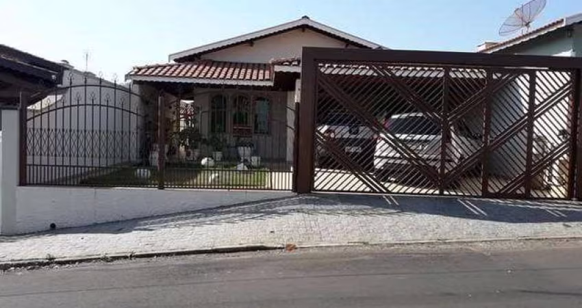 Casa para Venda em São Pedro, Vila Nova, 3 dormitórios, 1 suíte, 1 banheiro, 4 vagas