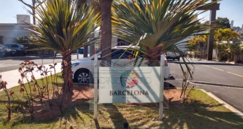 LINDO APARTAMENTO NO PARQUE BARCELONA, TERREO COM QUINTAL