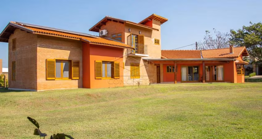 Casa Diferenciada em Condominio Laguna