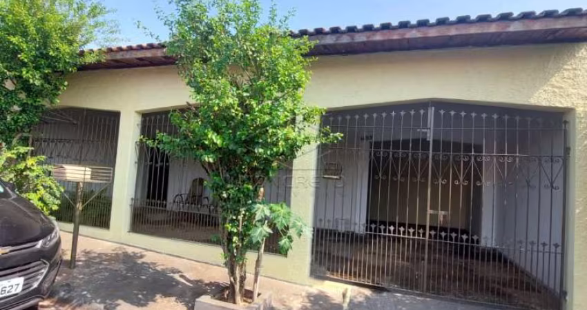 Casa à venda - Mary Dota - Com Edícula.