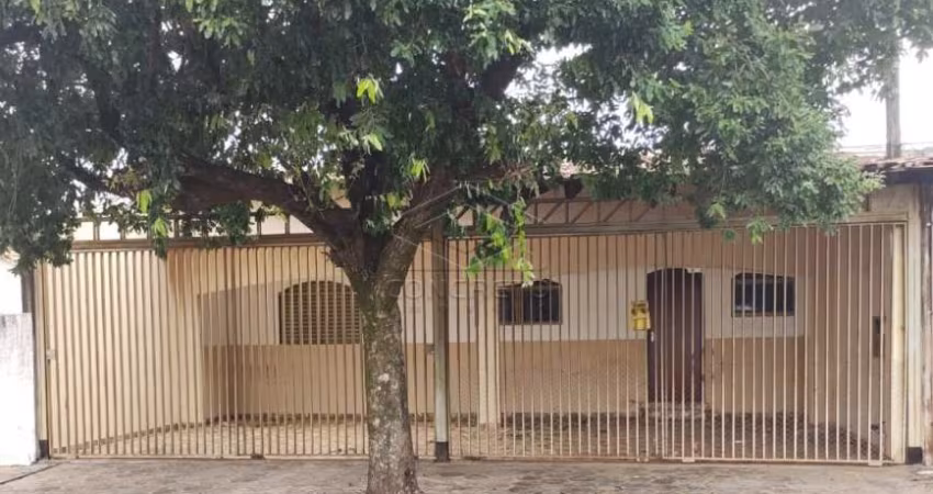 Casa no Geisel com 03 dormitórios