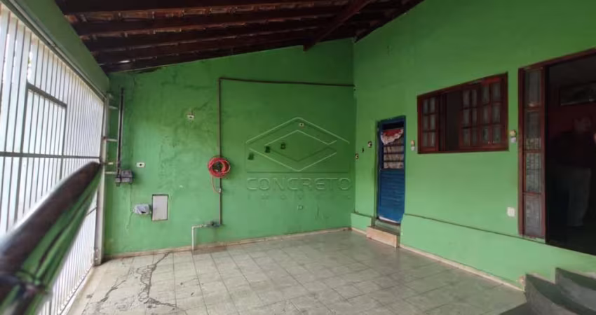 Residência com 03 dormitórios - Vista Alegre