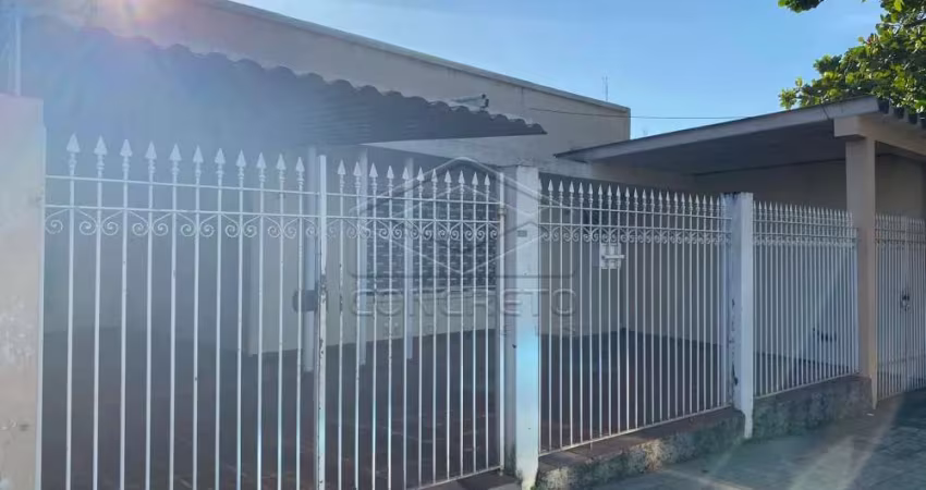 Casa no Centro ótima para Comércio