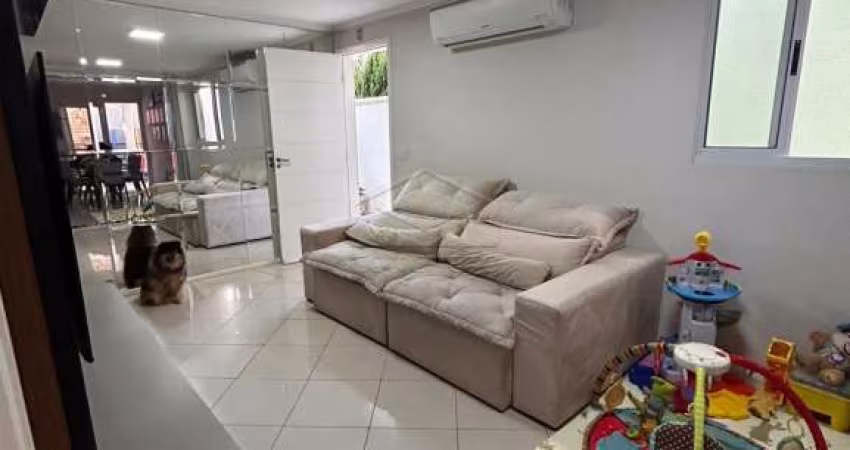 Linda residência com 03 dormitórios - Villa Felicita