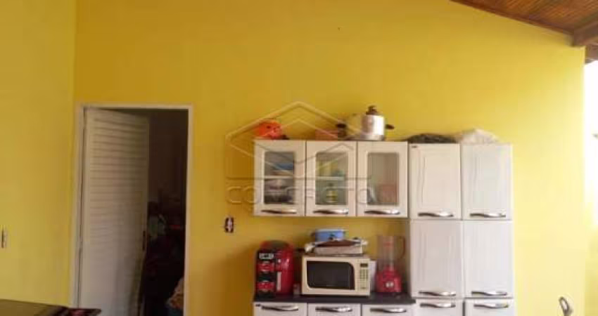 Residência com 02 dormitórios em Uru-SP