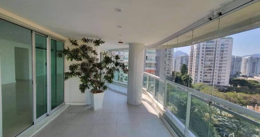 Quatro Paredes vende - Oportunidade de m2 no Fontvieille  *Maison Charles Premier* 402,88m2 – 4 suítes, 2 dependências