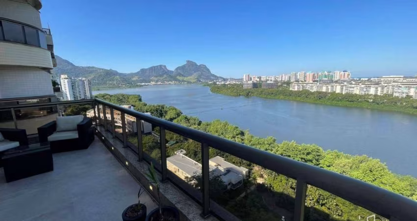 Quatro Paredes vende - exuberante e maravilhoso duplex  no melhor condomínio da Península - Bernini - apto duplex maravilhoso todo reformado, com 270