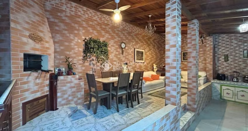 Casa com 3 quartos à venda na Rua Irmã Bonavita, 800, Capoeiras, Florianópolis