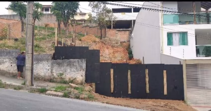 Terreno à venda no Heliópolis, Belo Horizonte 