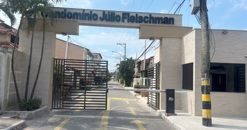 Casa Ampla Condomínio Júlio Fleischman - Estrada Iaraquã