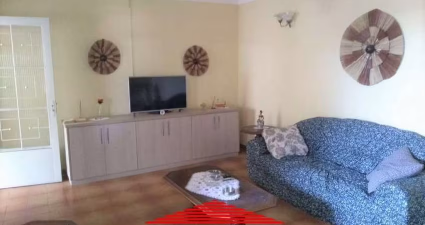 Sobrado á venda em Vila Liviero