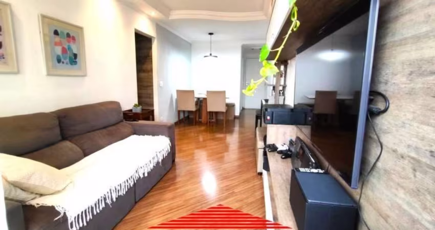 Lindo apartamento de três dormitórios na Vila Gumercindo.