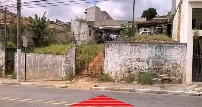 TERRENO PLANO COM ÁREA DE 720m² A 5 MINUTOS DE CARRO DO METRÔ CONCEIÇÃO.