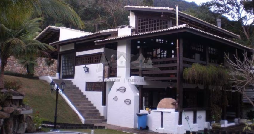Mansão a venda na Praia de Guaecá - São Sebastião