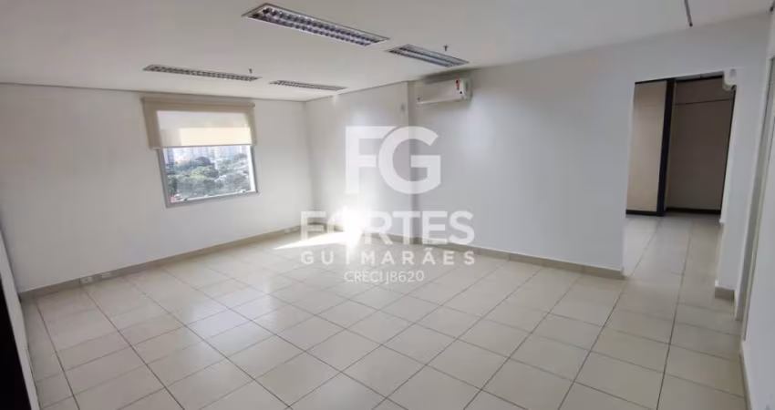 Maravilhoso Conjunto Comercial Andar Alto Face Sombra Sala dupla 135m² AU com espaço para recepção, ares condicionados, forro, luminárias