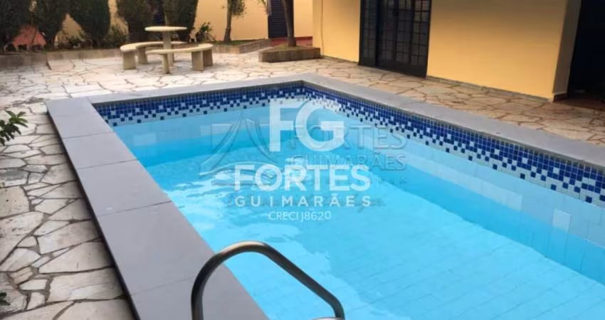 Casa Térrea 262m² com 3 quartos sendo 1 suíte, com armários e ares condicionados, no Jardim Santa Luzia e próximo da faculdade USP;