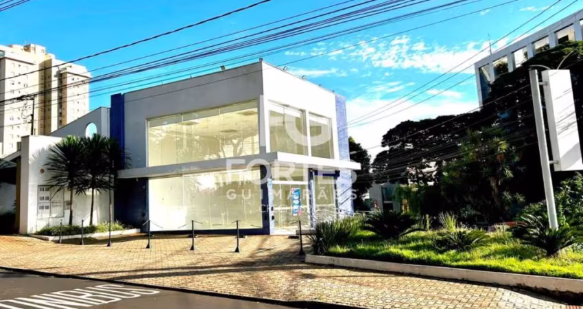 Imóvel Comercial Salão de Esquina com 210m² pé direito duplo + 50m² de mezanino, pronto para farmácia com 7 vagas estacionamento