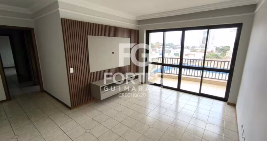 Apartamento 125m² com 4 quartos sendo 1 suíte, completo com armários e ares condicionados;