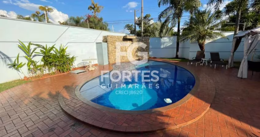 Casa com 5 Dormitorios de 529m² no Bairro Jardim Canadá!