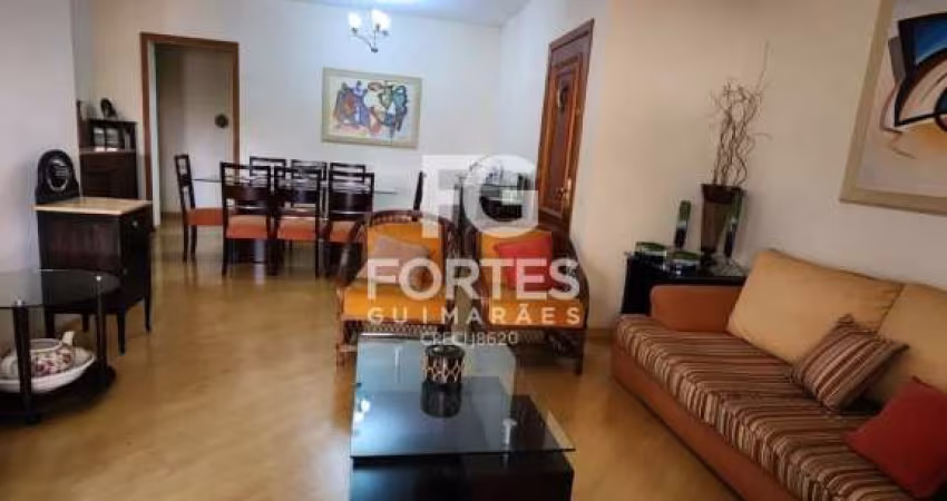 Apartamento de 4 Dormitórios com 150m² no Bairro do Centro.