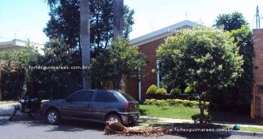 Casa com 4 Quartos de de 200m² no Bairro Jardim America!