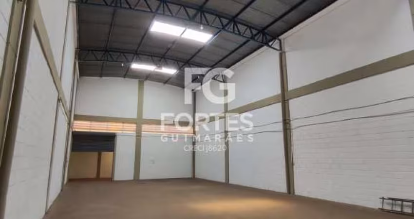 Salão Comercial entre as avenidas Brasil e Thomaz Alberto Whately com 320m² AC (opção negociável de + 320m² ao lado) sendo salão em vão livre, pé direito de 7,50m, piso usinado para carga pesada