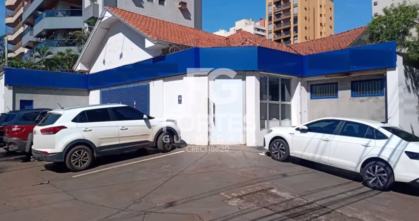 Imóvel Comercial, 13 Salas, 435 m², 04 Vagas Estacionamento Frontal, Centro