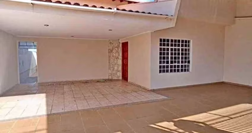 Casa a venda no bairro Jardim Satélite - zona sul de São José dos Campos/SP.