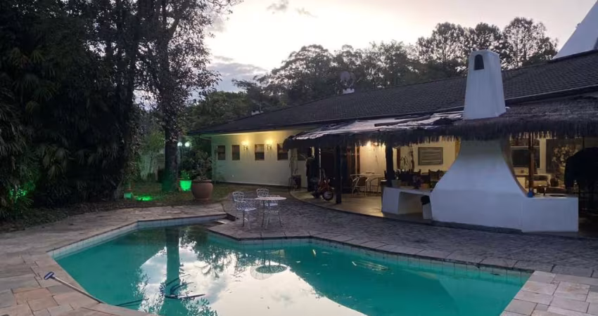 Casa para Venda em Cotia, Chácara Granja Velha, 7 dormitórios, 4 suítes, 6 banheiros, 12 vagas